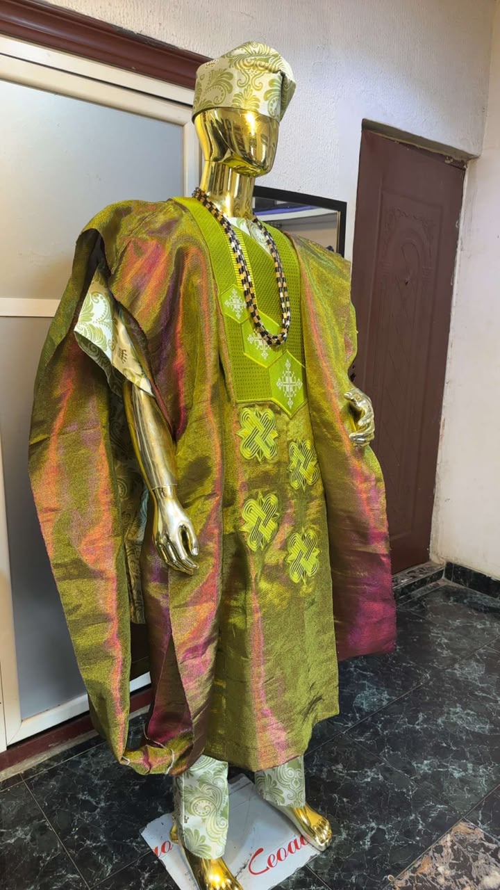 Olú — Iridescent Agbada